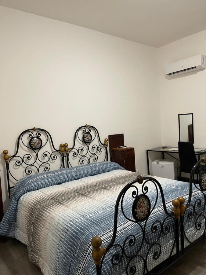 Hotel In The World à Alghero Extérieur photo